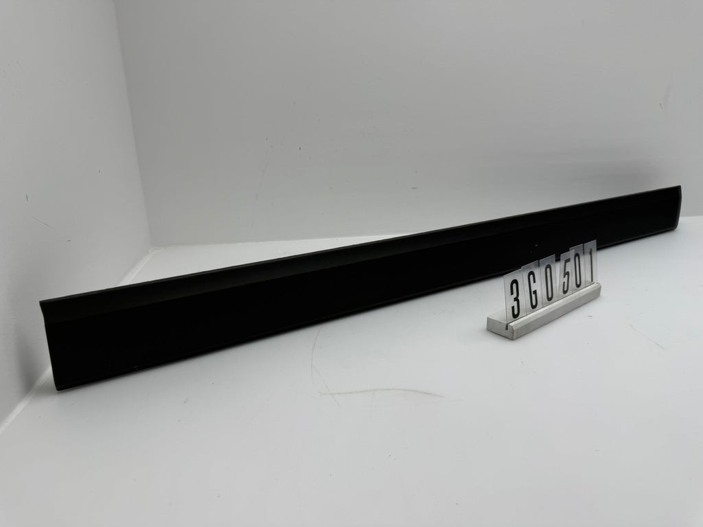 3G0.854.900.C; 3G0 5 01; 334 VW Passat 3G Alltrack Abdeckung Leiste vorne rechts