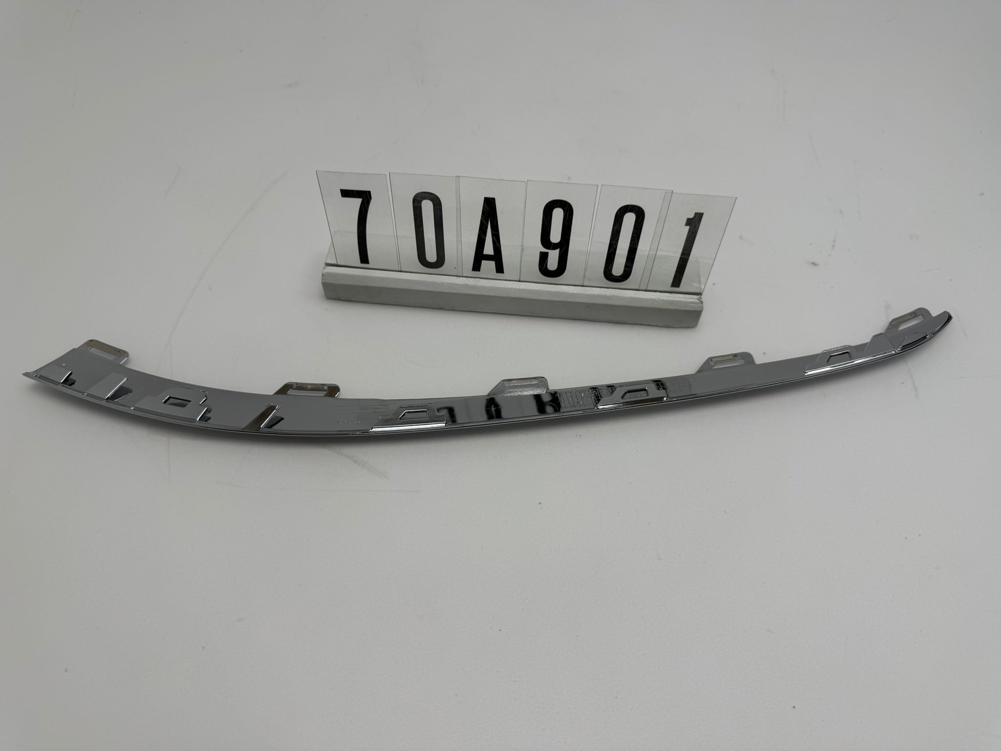 5G0 853 764 A / 70A 528 358; 70A 9 01; 336 VW GOLF MK7 Chromleiste