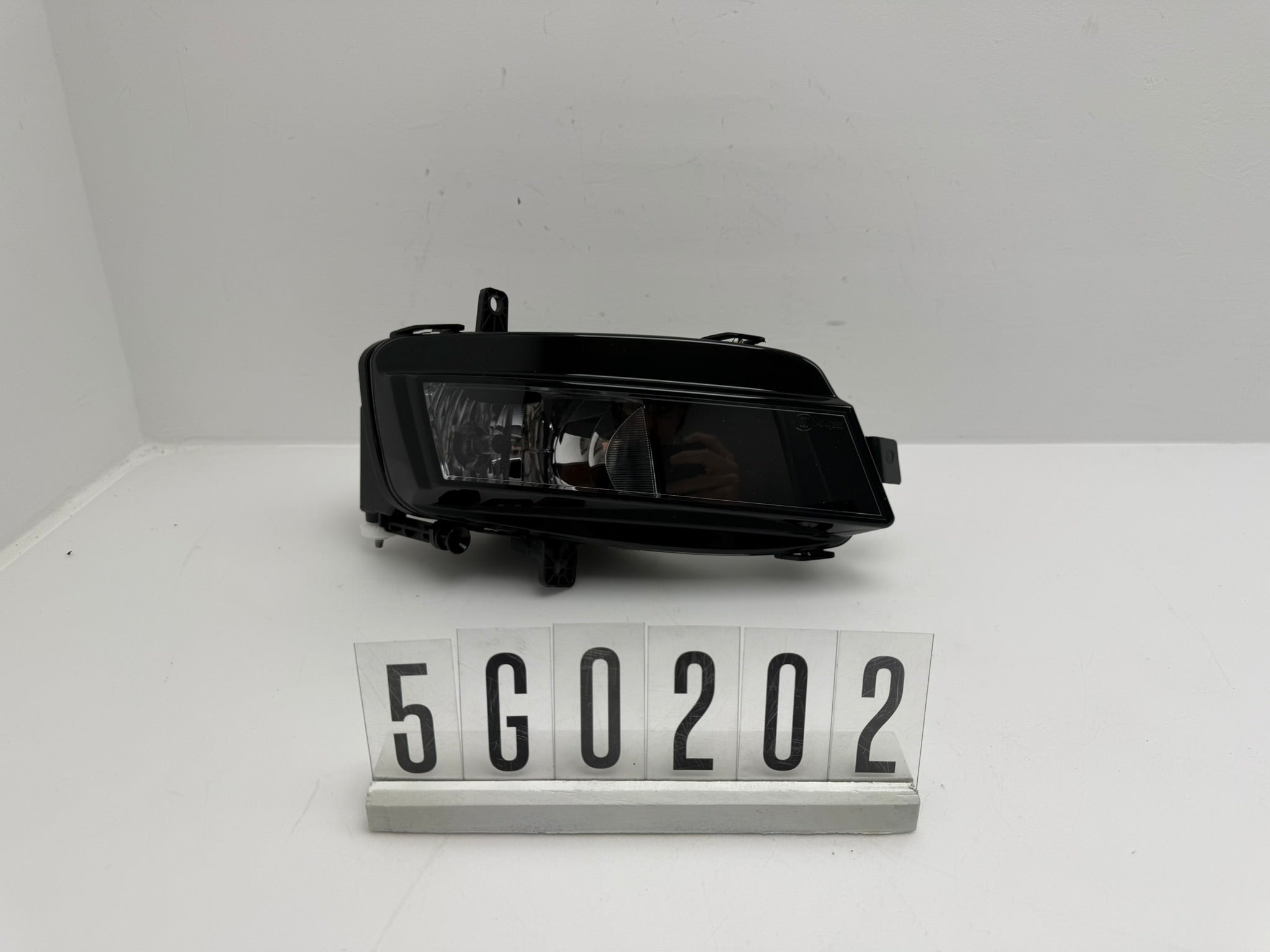 5G0.941.662   /   1ND  011.223-02; 5G0 2 01-04; 338-341 VW GOLF 7 (VII) Nebelscheinwerfer vorne rechts