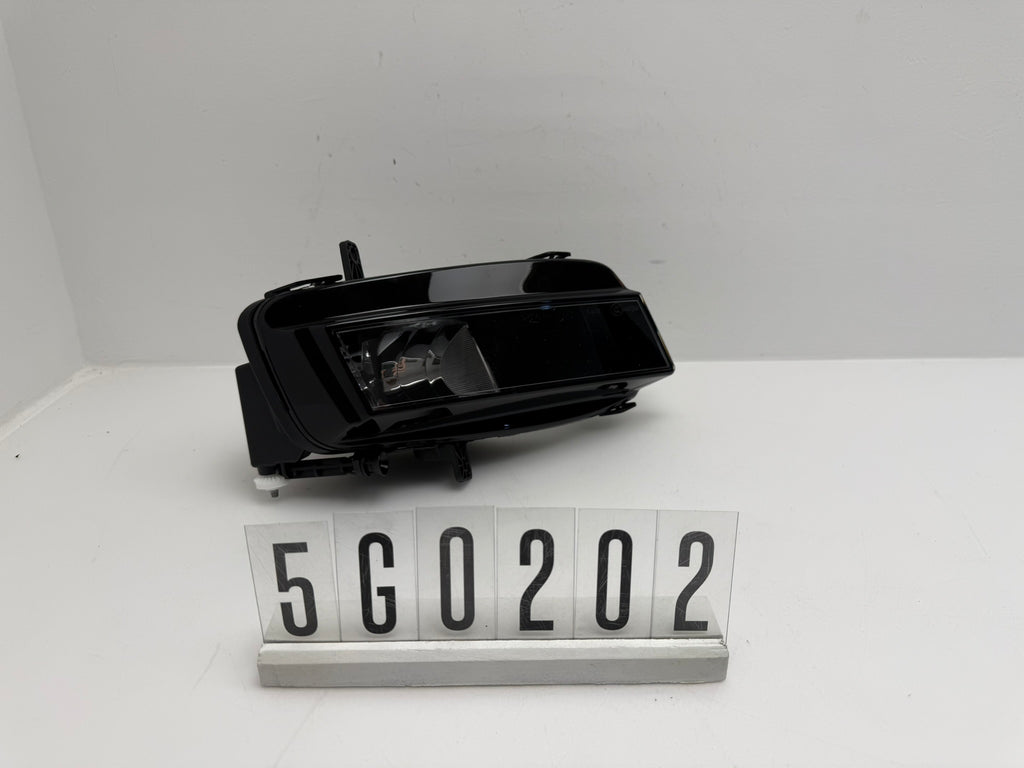 5G0.941.662   /   1ND  011.223-02; 5G0 2 01-04; 338-341 VW GOLF 7 (VII) Nebelscheinwerfer vorne rechts