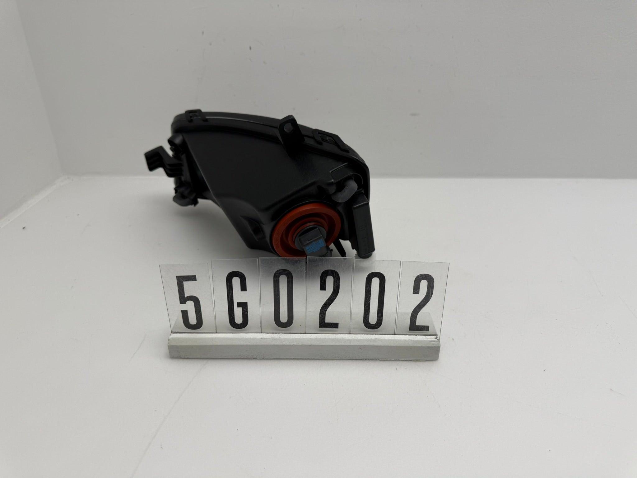 5G0.941.662   /   1ND  011.223-02; 5G0 2 01-04; 338-341 VW GOLF 7 (VII) Nebelscheinwerfer vorne rechts