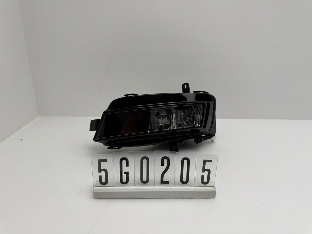5G0.941.661   /   1ND  011.223-05; 5G0 2 06; 343 VW GOLF 7 (VII) Nebelscheinwerfer vorne rechts (Kopie)