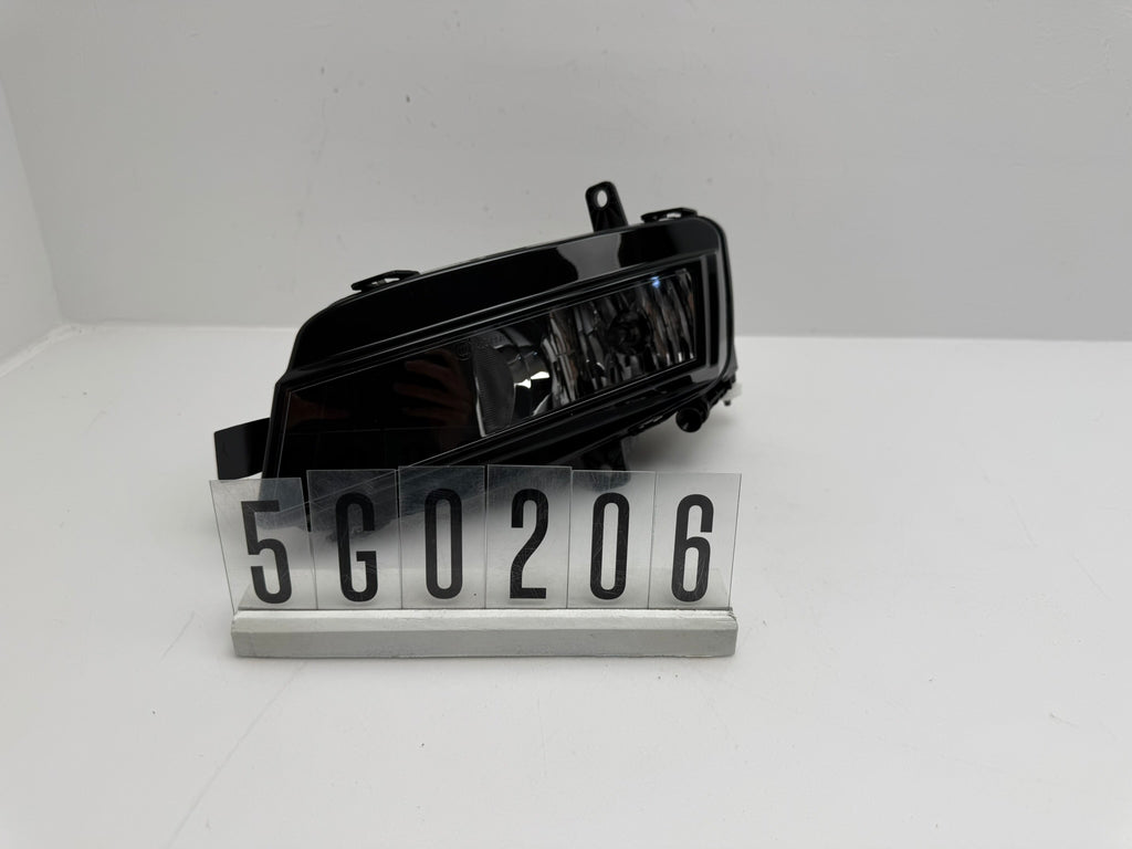 5G0.941.661   /   1ND  011.223-05; 5G0 2 06; 343 VW GOLF 7 (VII) Nebelscheinwerfer vorne rechts (Kopie)