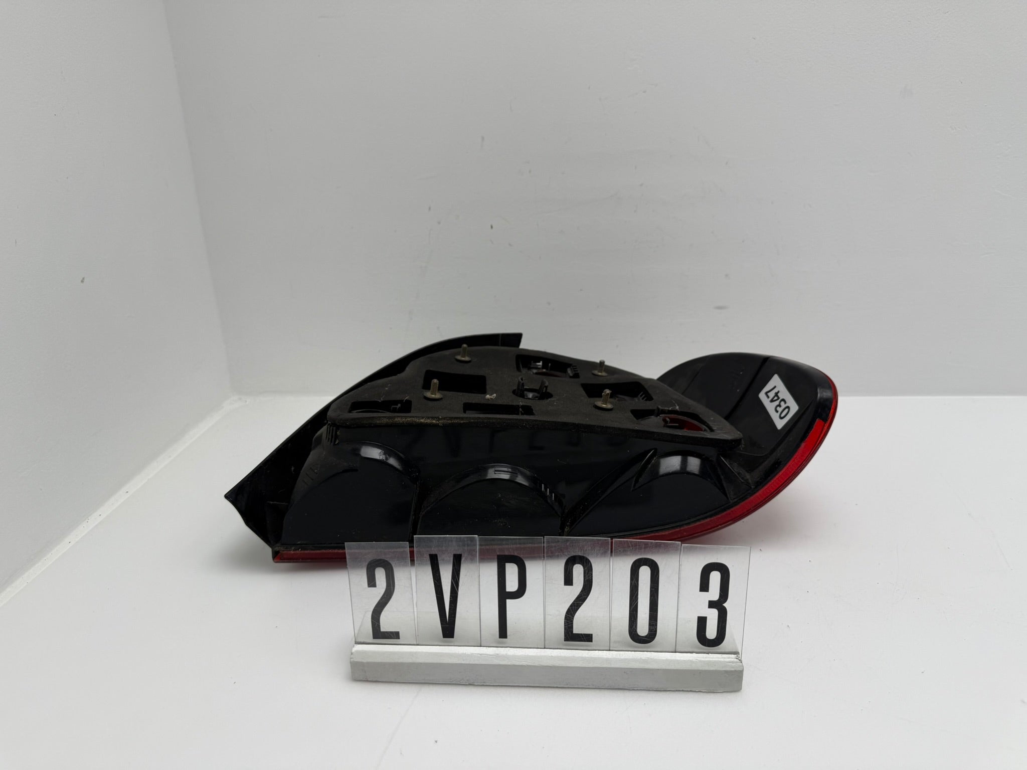 2VP 007 240-01, 347,  BMW E39 Rückleuchte Links