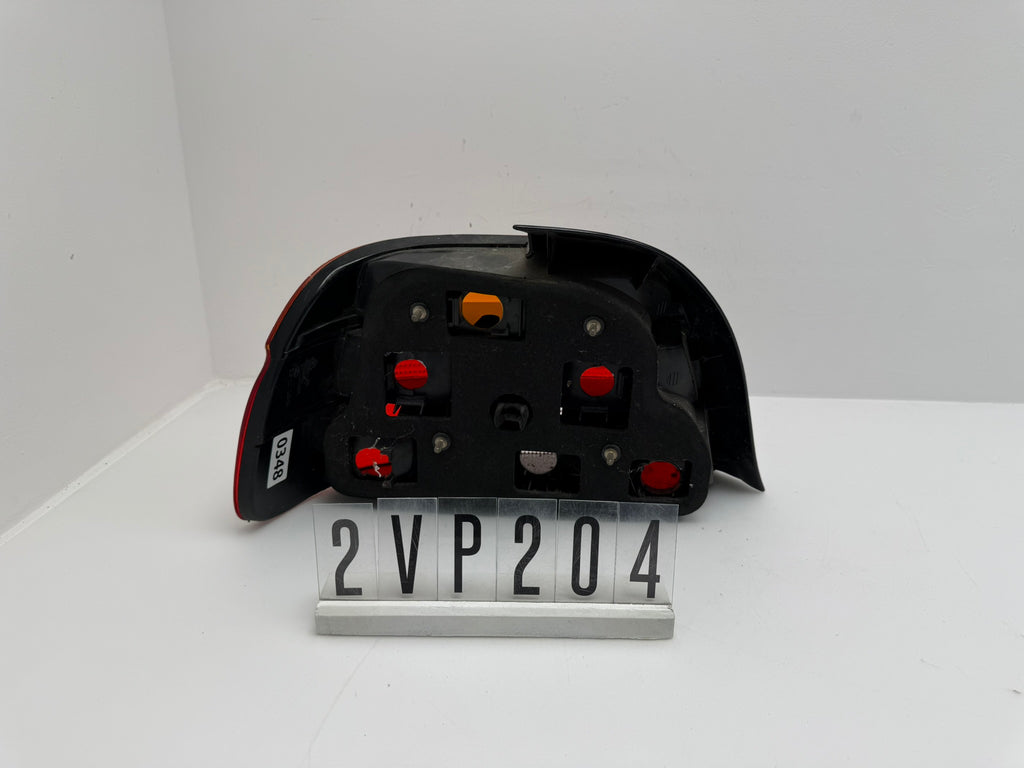 2VP 007 240-02, 348,  BMW E39 Rückleuchte Links