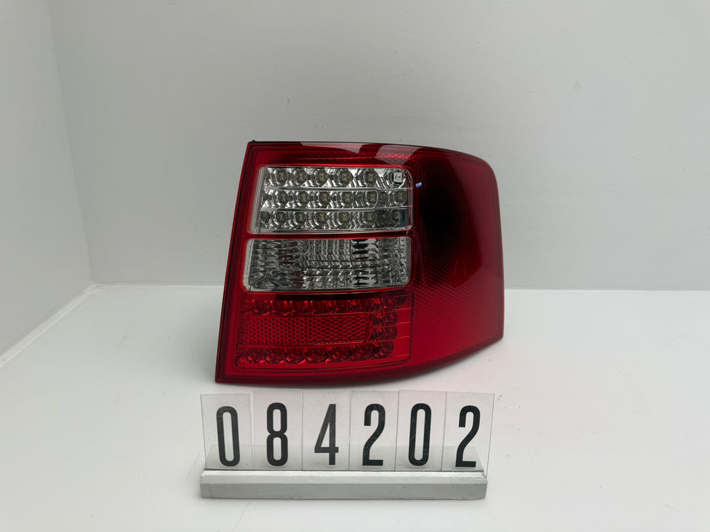 08-446-1908R-R, 350, Audi A6 S6 C5 4B Rückleuchte Rechts