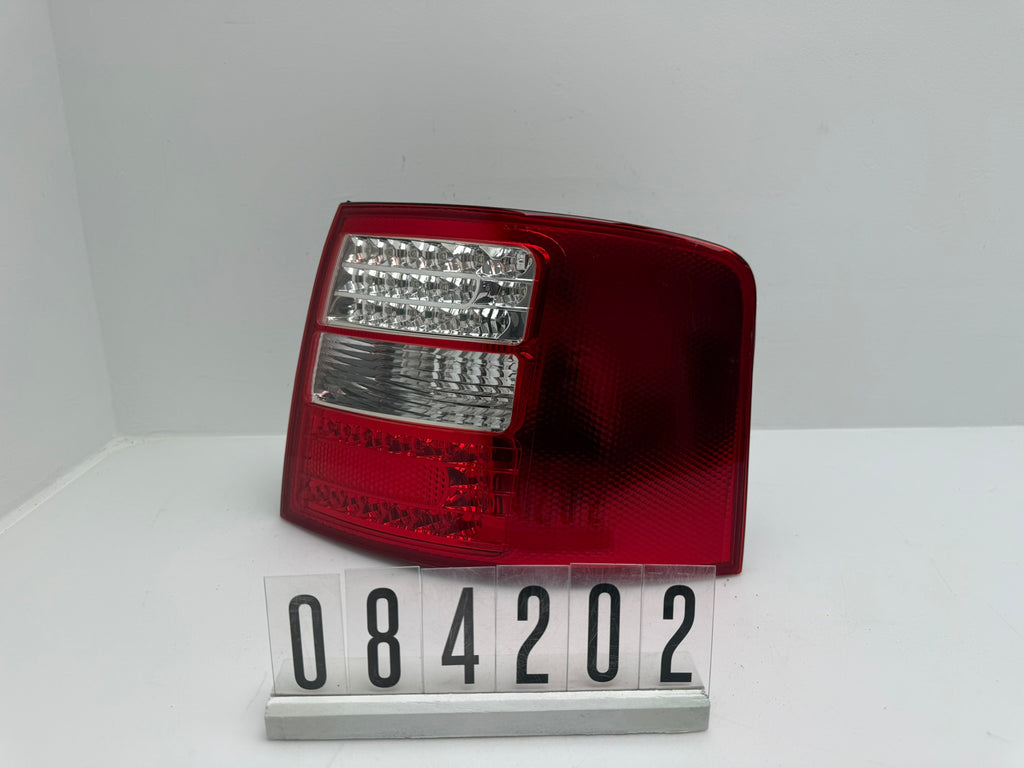 08-446-1908R-R, 350, Audi A6 S6 C5 4B Rückleuchte Rechts