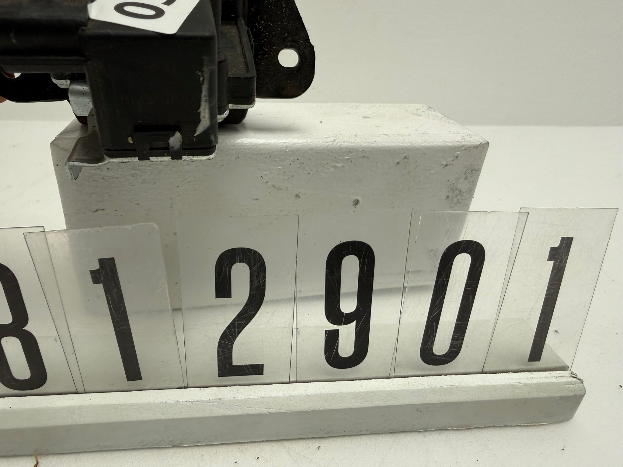 81230-1H300; 812 9 01; 358 HYUNDAI IX35 Heckklappenschlos