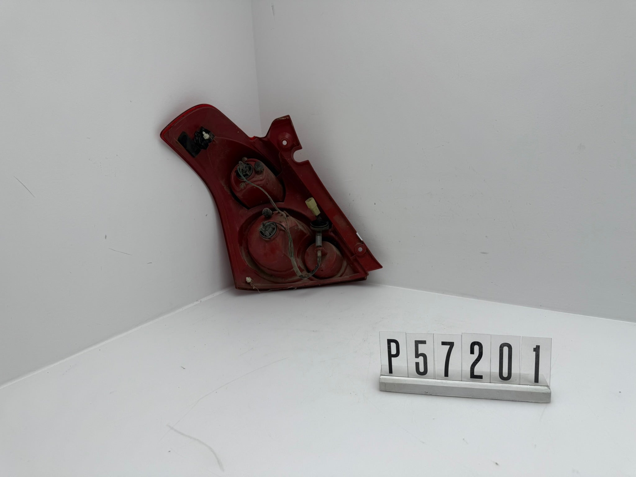 P5780R; P57 2 01; 369 Suzuki Swift MK2 Rücklicht rechts