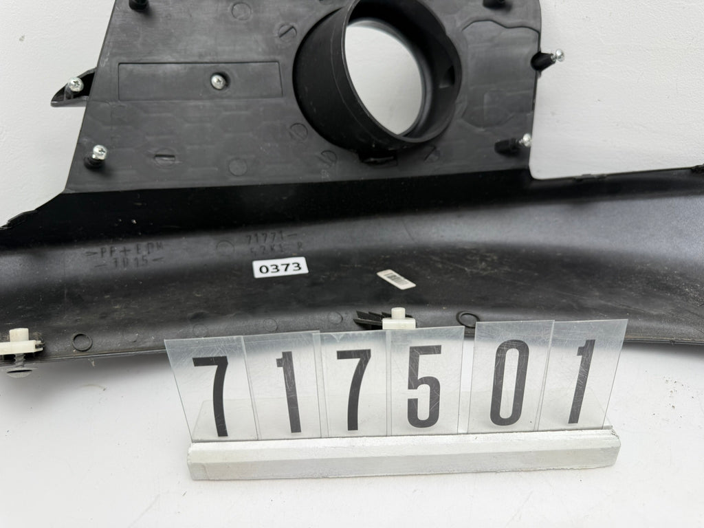 71771 / 57K1 R; 717 5 01; 373 Suzuki Swift Seitenverklekleing / Nebelscheinwerfer Blende Rechts