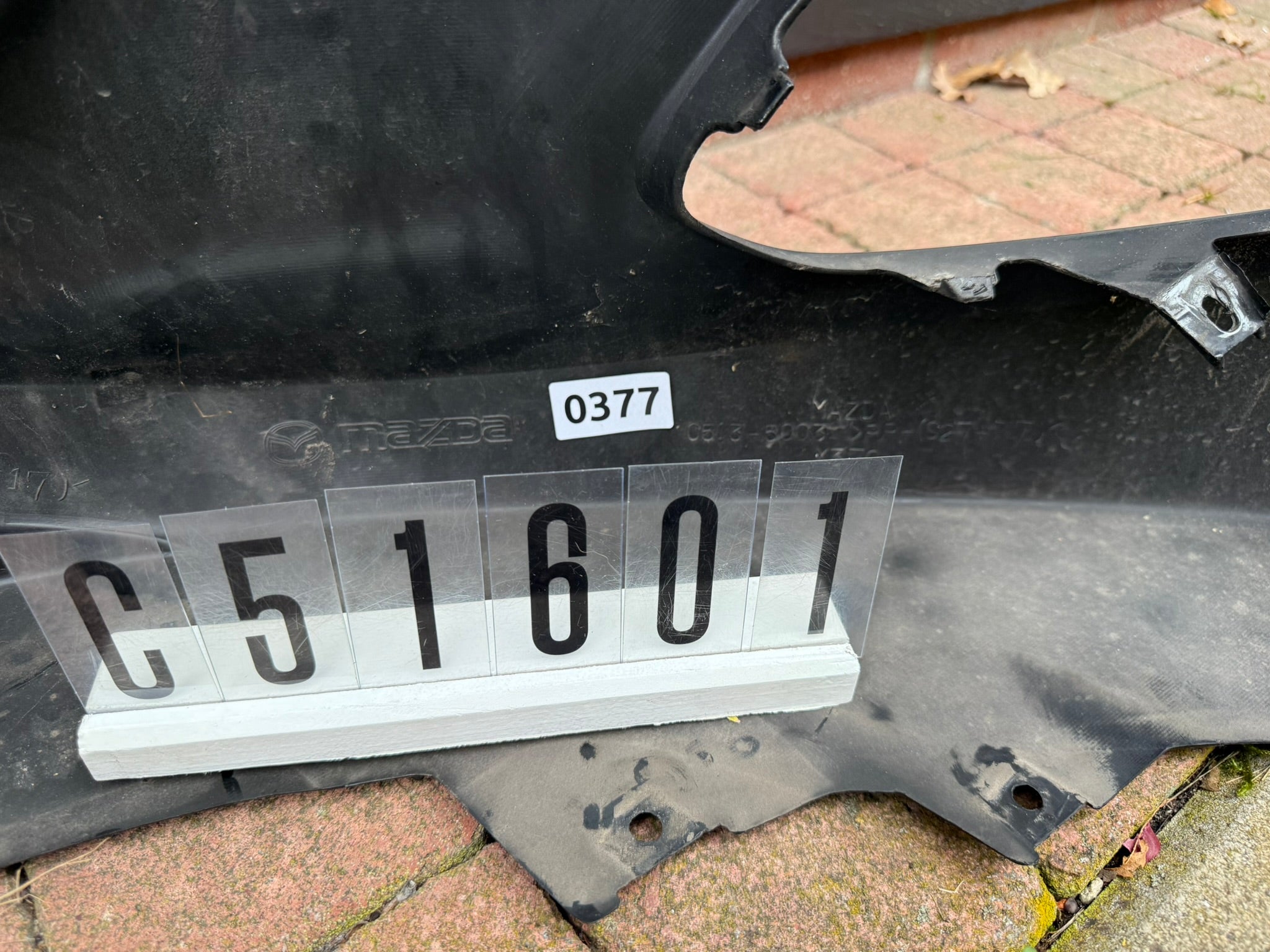 C513-50031; C51 3 01; 377 Mazda 5 Stoßstange