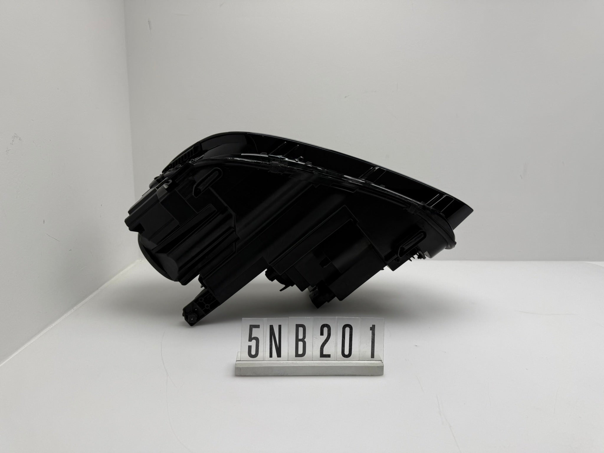5NB 941 006 B, 387, VW Tiguan II 5N Scheinwerfer Rechts