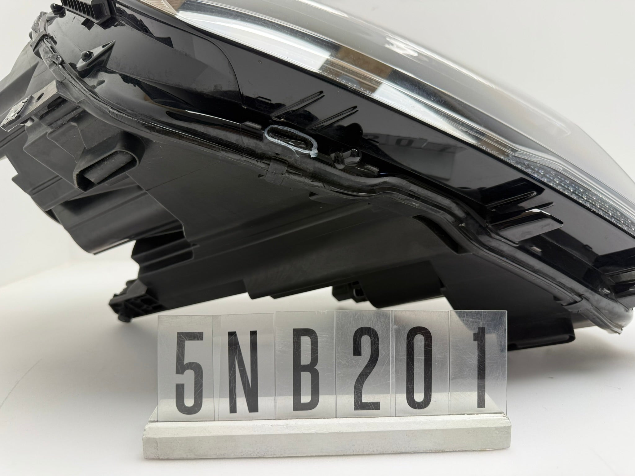 5NB 941 006 B, 387, VW Tiguan II 5N Scheinwerfer Rechts