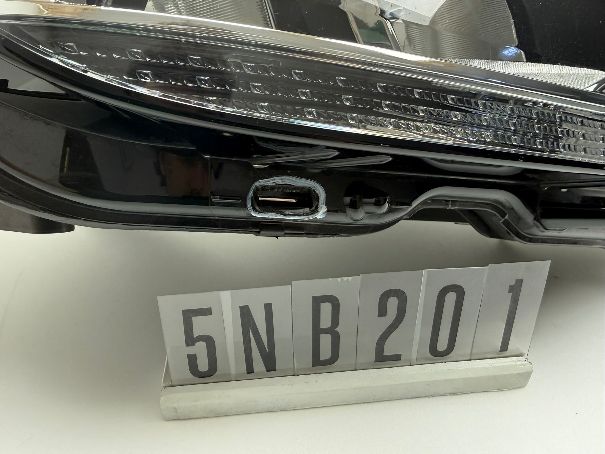 5NB 941 006 B, 387, VW Tiguan II 5N Scheinwerfer Rechts