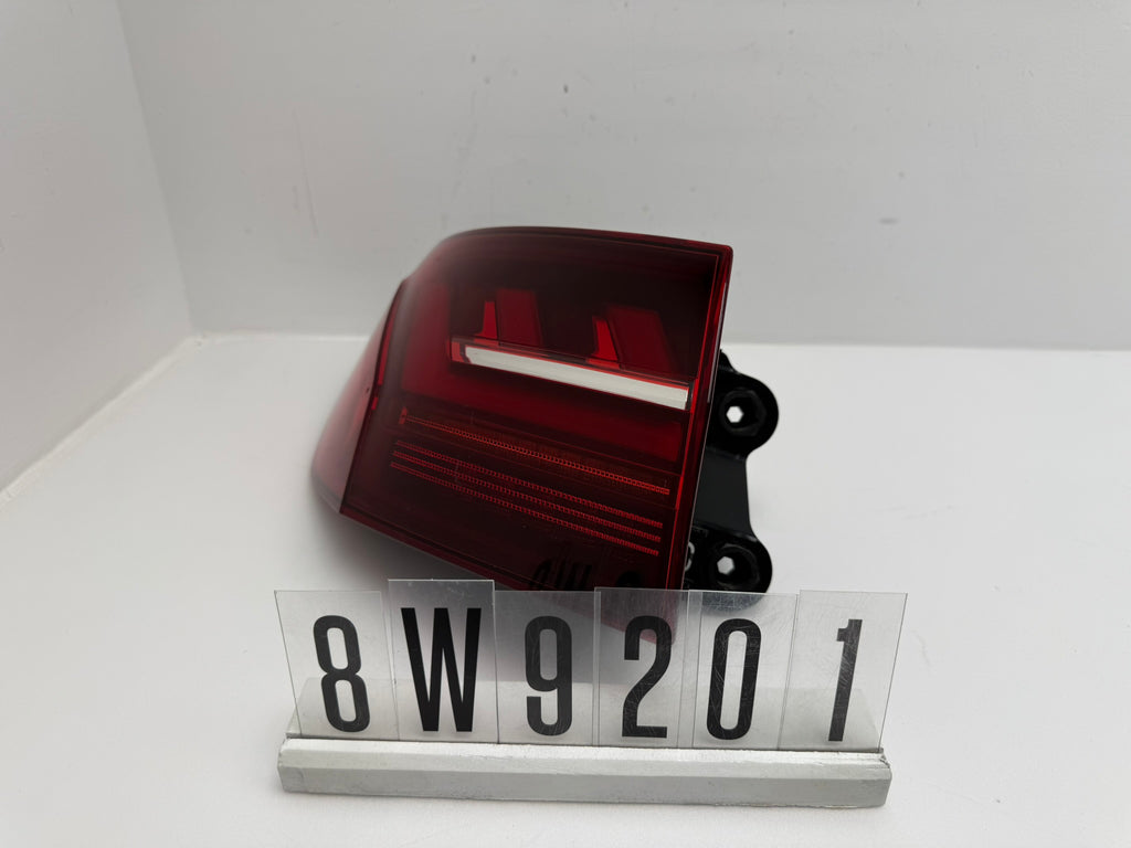 8W9945091AA, 397, Audi A4 8W B9 Avant Rückleuchte  links