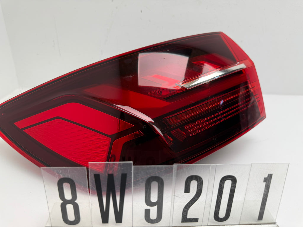 8W9945091AA, 397, Audi A4 8W B9 Avant Rückleuchte  links