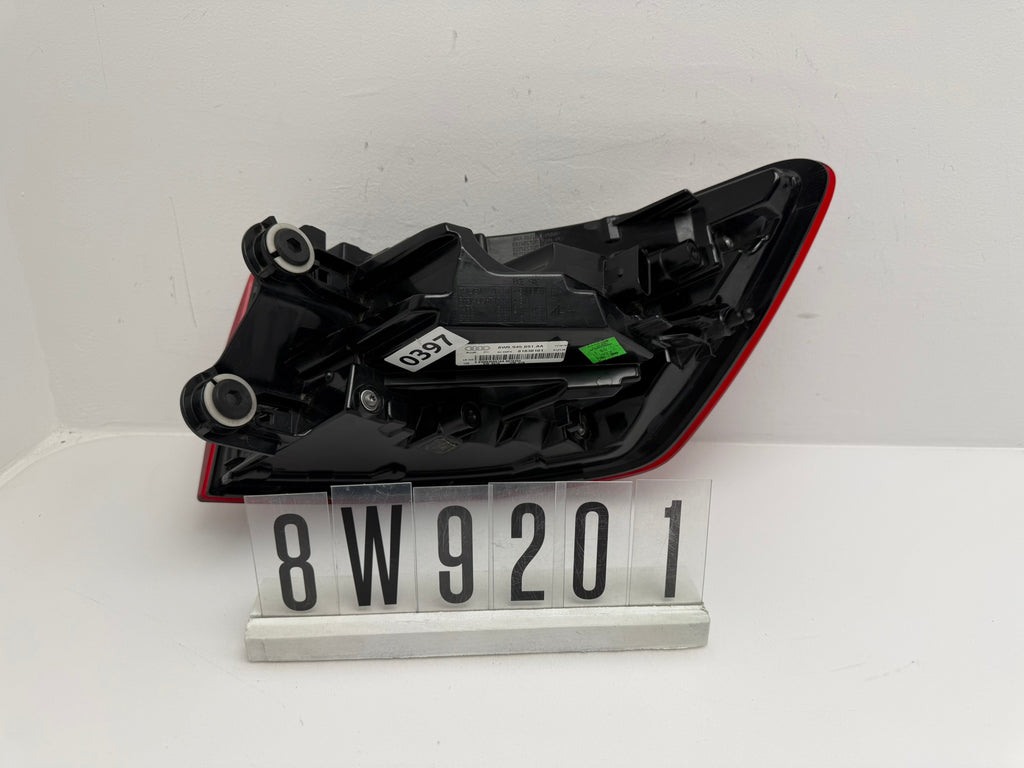 8W9945091AA, 397, Audi A4 8W B9 Avant Rückleuchte  links