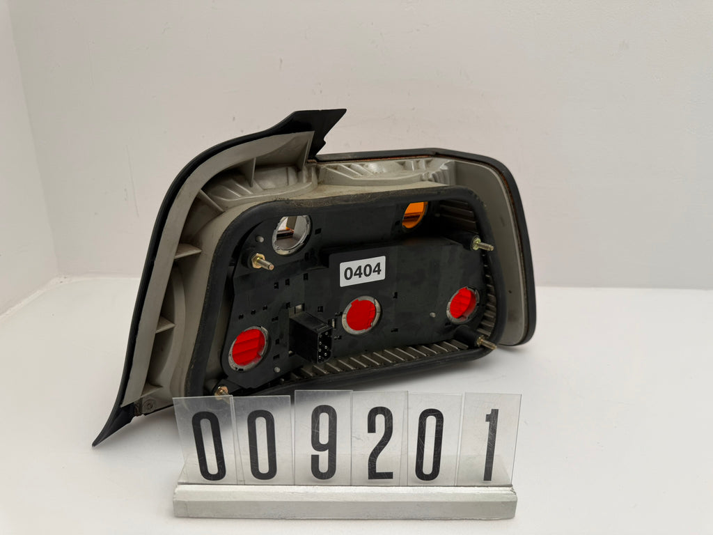 3812024, 404, BMW 3er Rückleuchte Links
