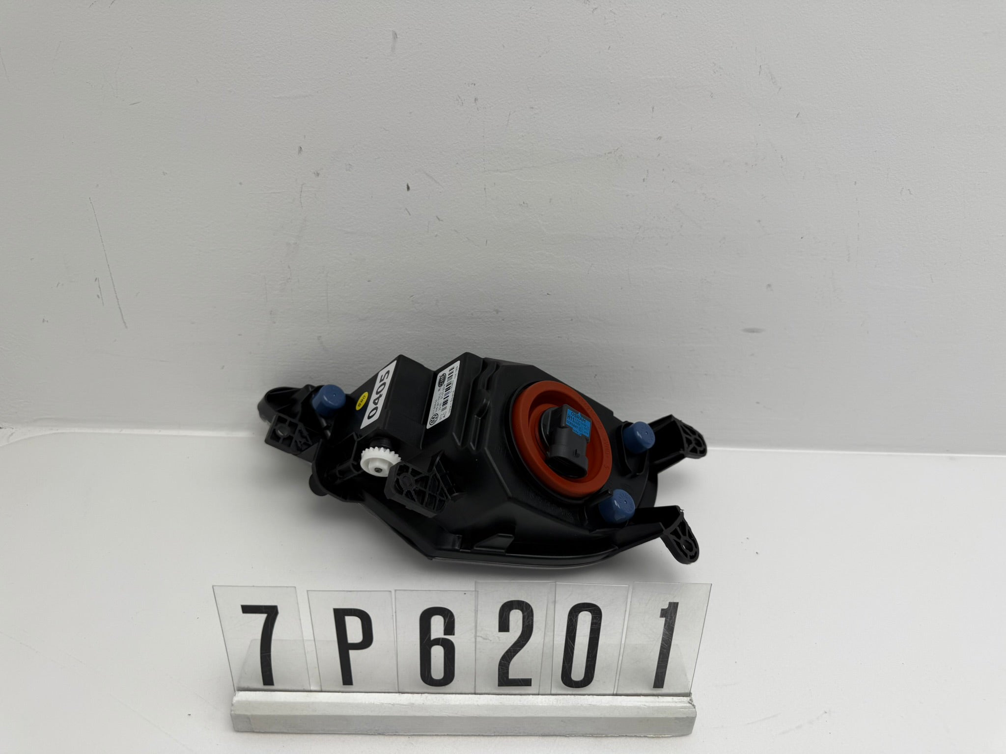 7P6941700C; 7P6 2 01-04; 405-408 Volkswagen Touareg 7PA/PH Nebelscheinwerfer Rechts