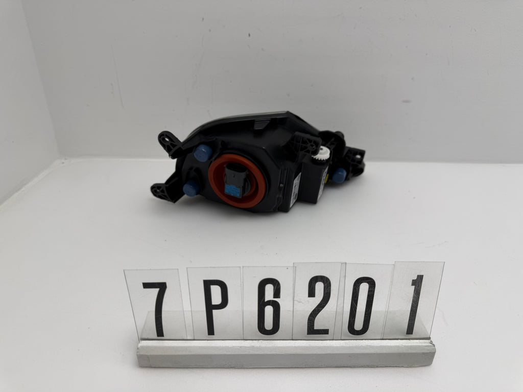 7P6941700C; 7P6 2 01-04; 405-408 Volkswagen Touareg 7PA/PH Nebelscheinwerfer Rechts