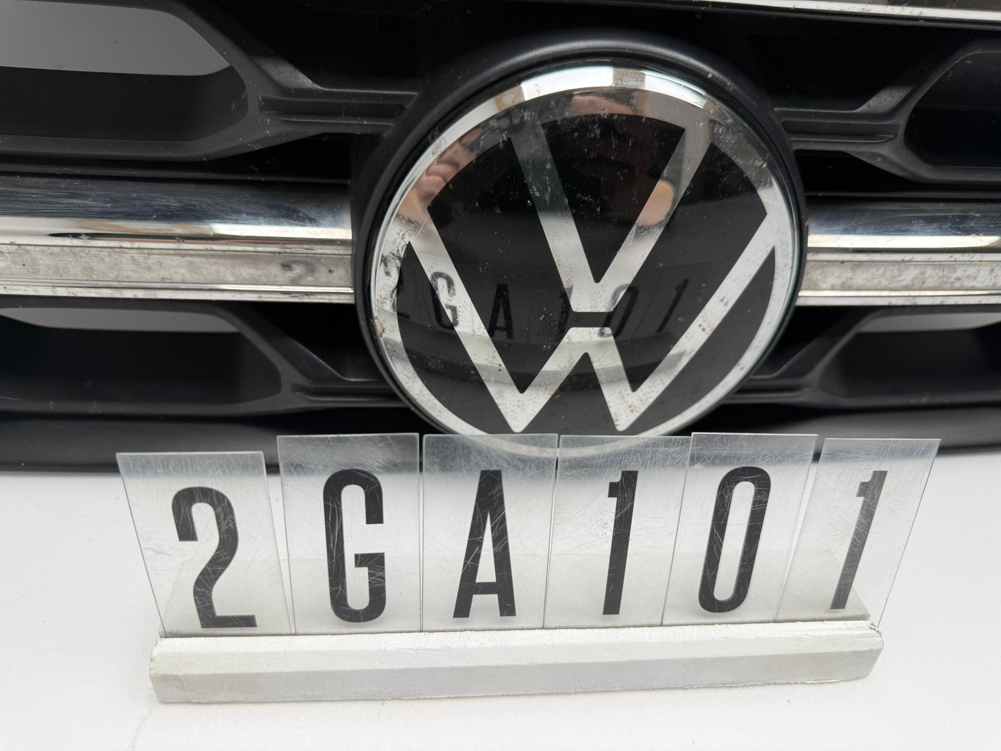 2GA.853.653.H; 2GA 1 01; 418 VW T-ROC 2GA FACELIFT Kühlergrill