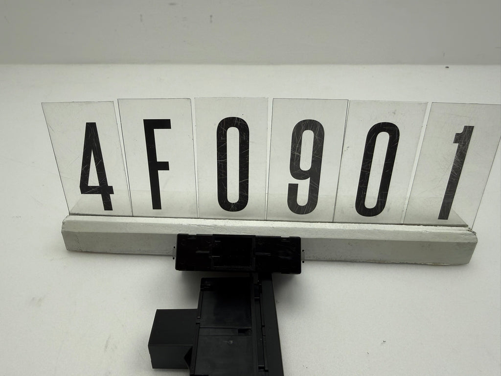 4F0941509, 421, Original Audi A6 Warnblinkschalter