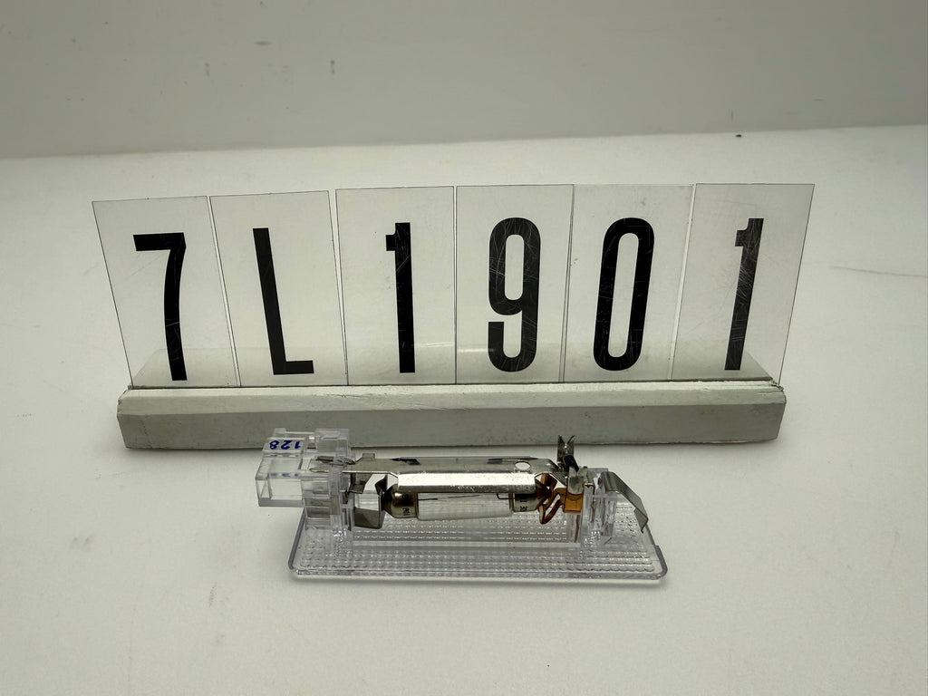 7L6947101, 422, Kofferraumbeleuchtung VW Passat CC, B6, B7, B8 |Limo + Variant