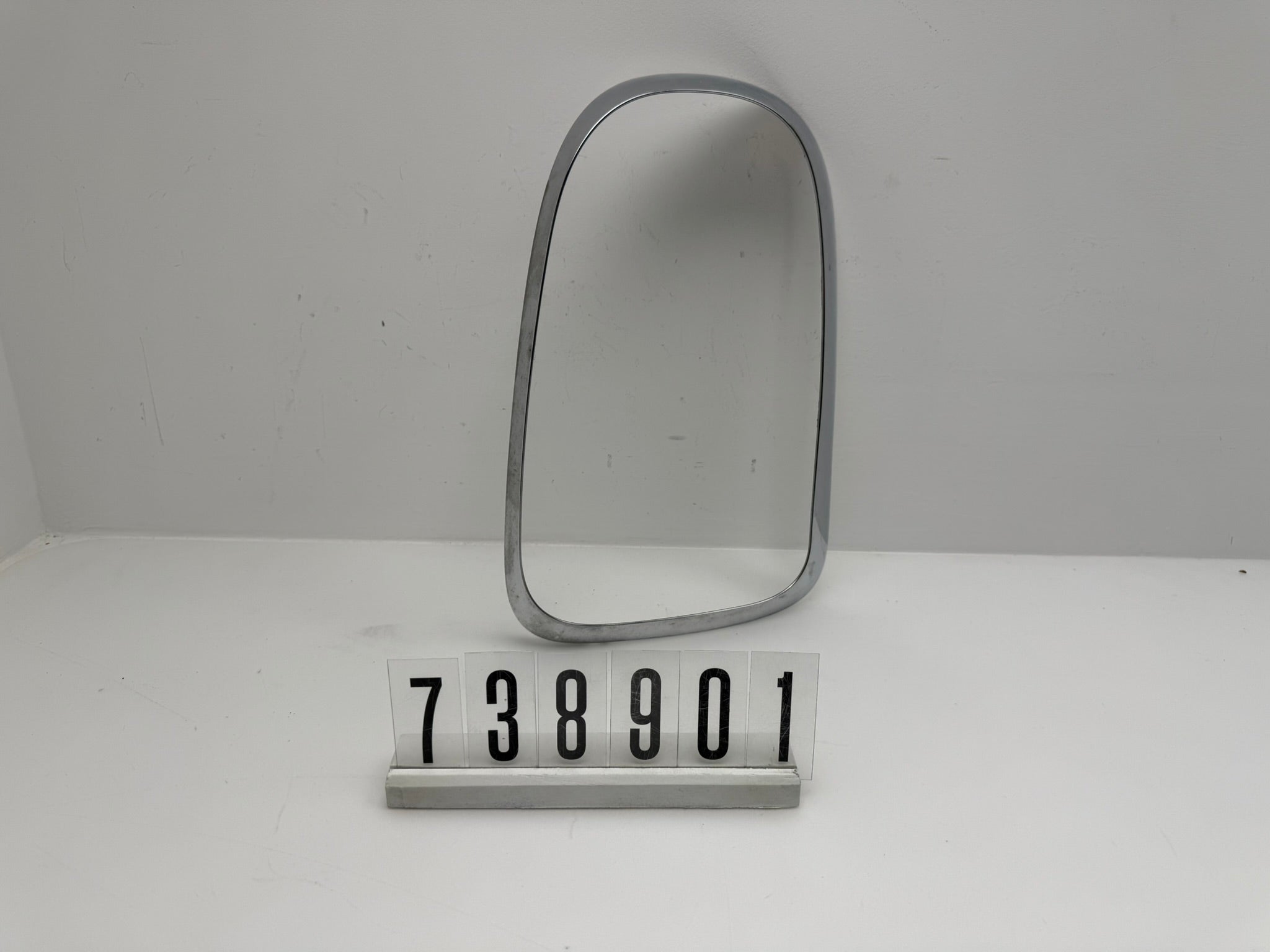 7385428.9, 430, MINI COUNTRYMAN F60 CHROM Rücklichtblende rechts