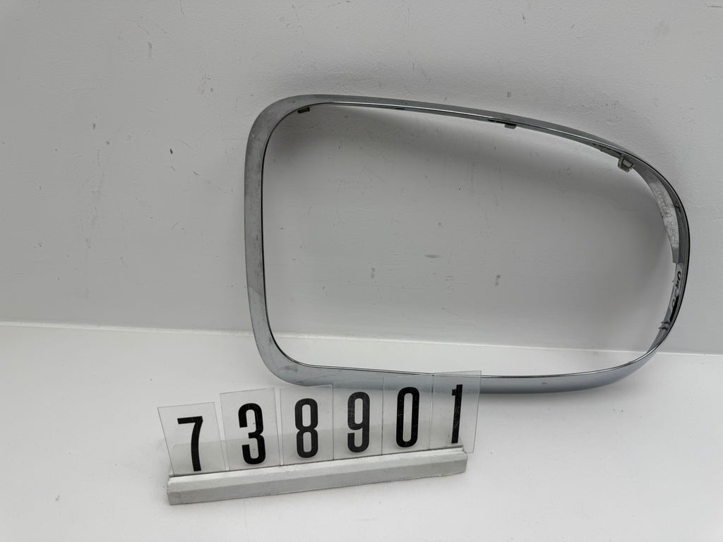 7385428.9, 430, MINI COUNTRYMAN F60 CHROM Rücklichtblende rechts