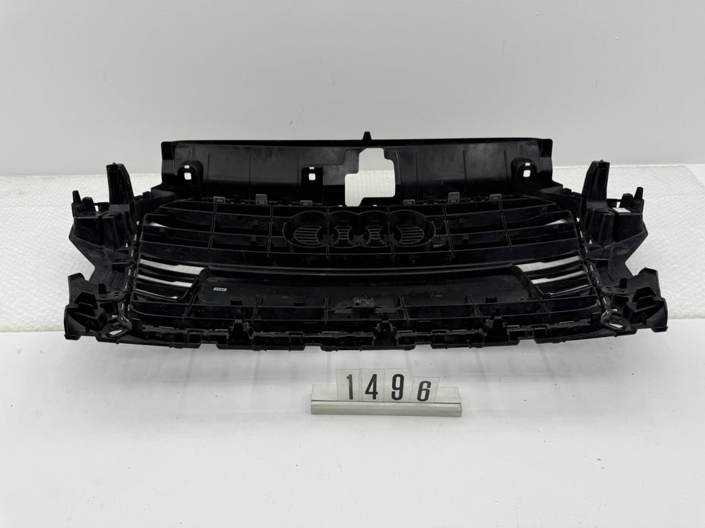 8V3853651A, 1496, Audi A3 S3 8V Kühlergrill Original