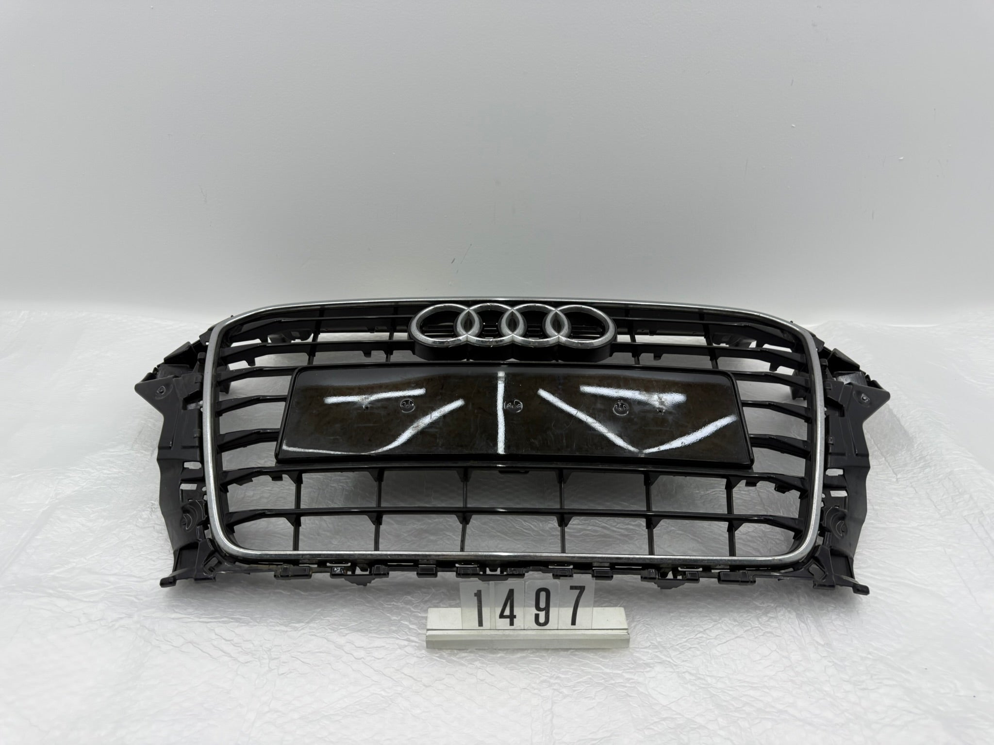 8V3853651, 1497, Audi A3 S3 8P Kühlergrill Vorne