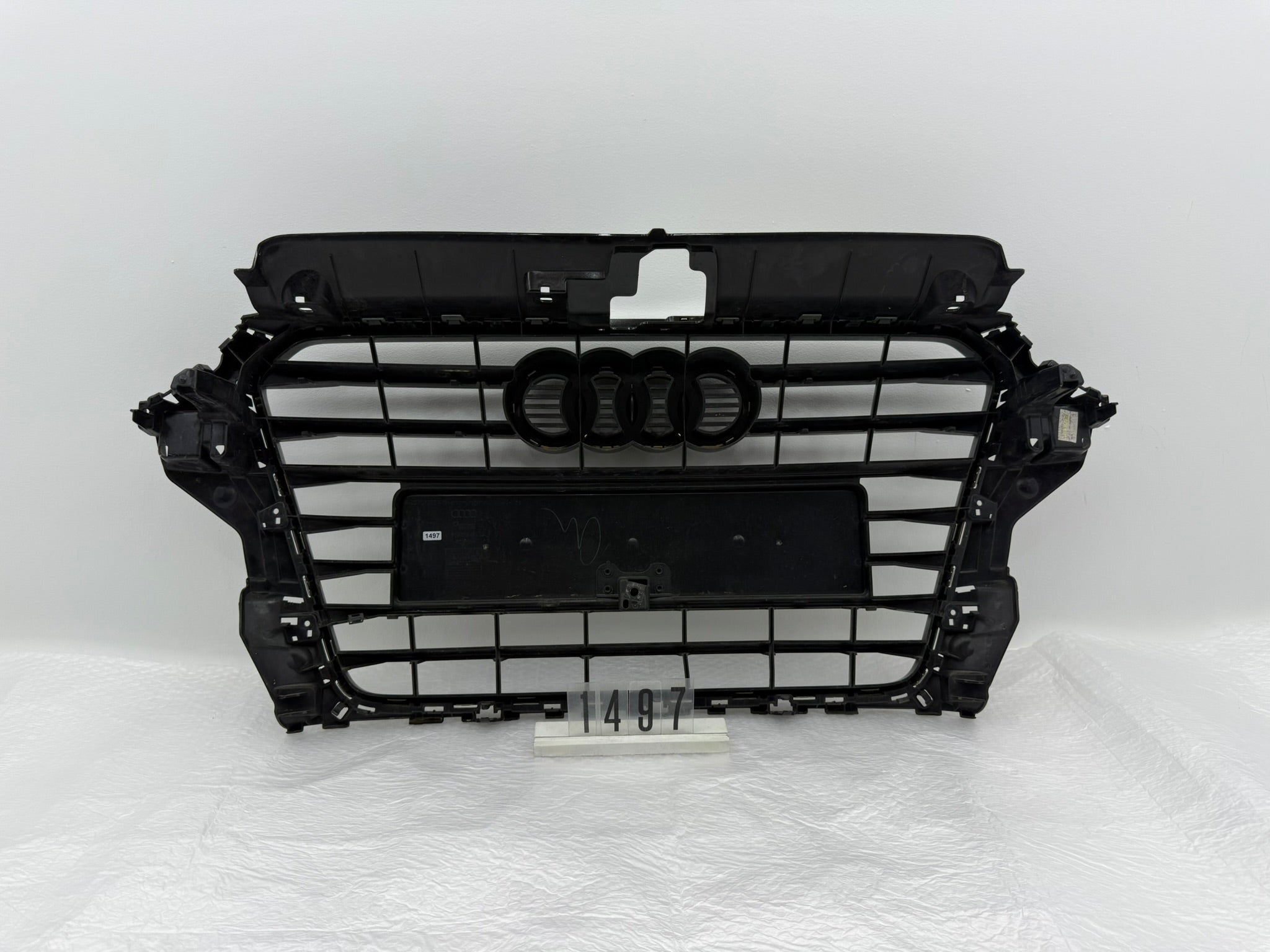 8V3853651, 1497, Audi A3 S3 8P Kühlergrill Vorne