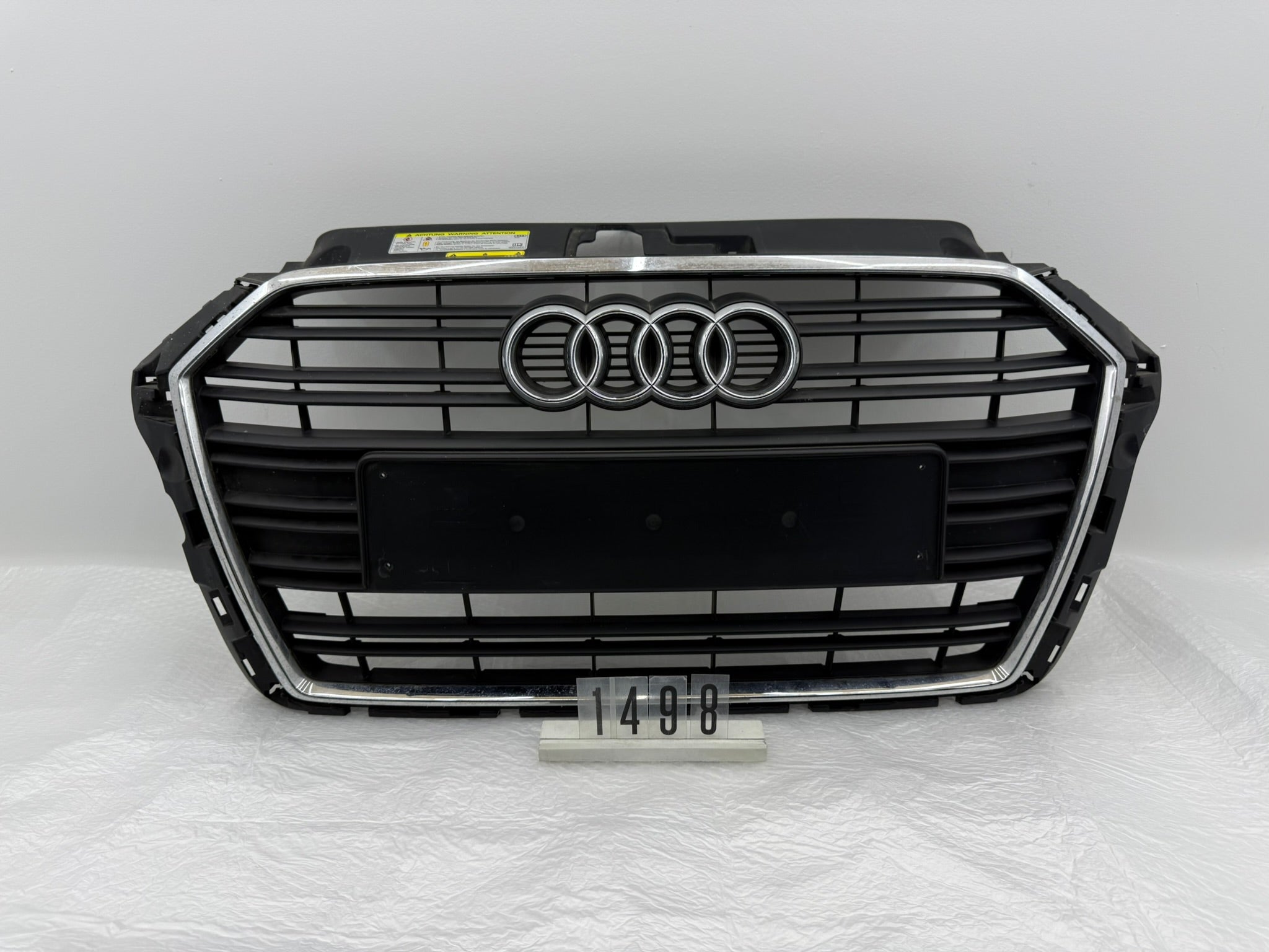 8V3853651AA, 1498, Audi A3 S3 8V Kühlergrill 8V3853651AA