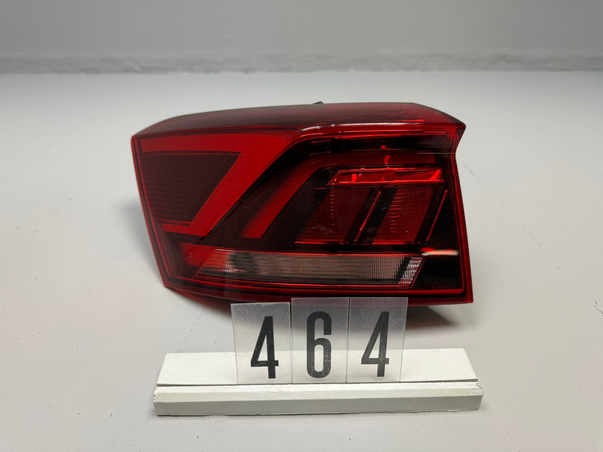 2GA945065A, 464, VW T-Roc A11 Rückleuchte Links