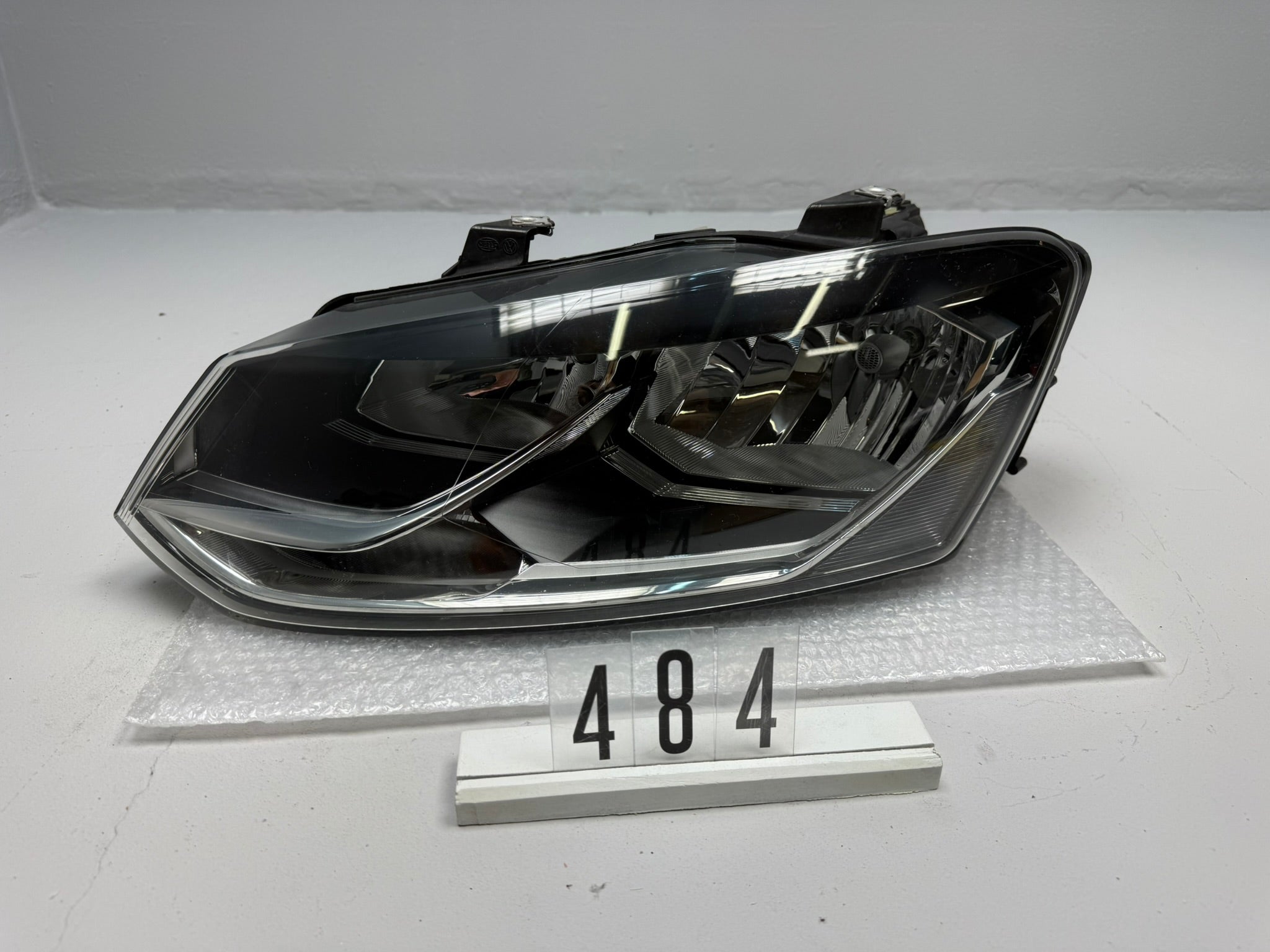 6C1941005B, 484, Hauptscheinwerfer  6C1941005B VW Golf V links