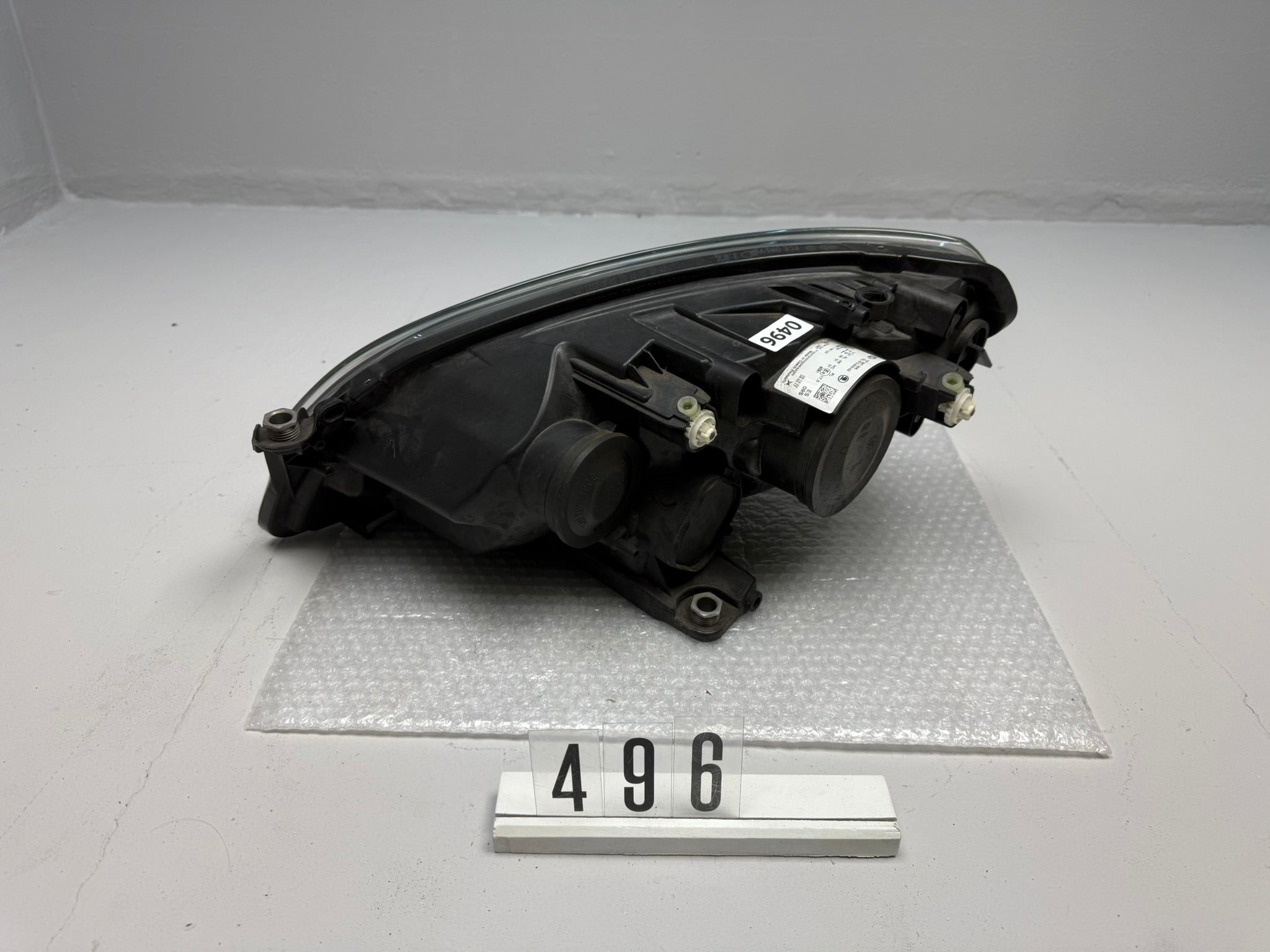 1ST941006, 496, HELLA Hauptscheinwerfer Rechts für SKODA Citigo