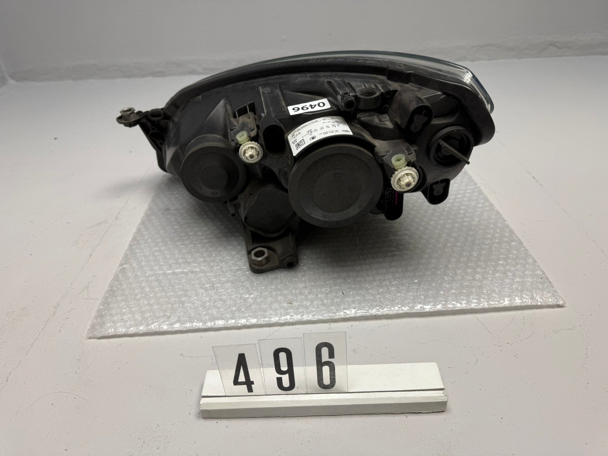 1ST941006, 496, HELLA Hauptscheinwerfer Rechts für SKODA Citigo