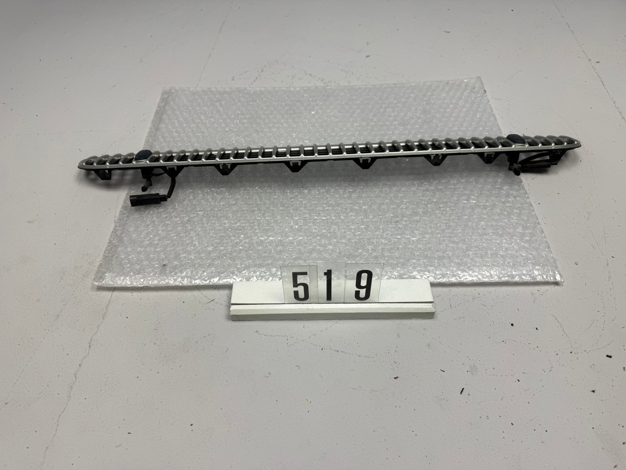51.13 7075312; 519 BMW 3 (E46) Kühlergrill