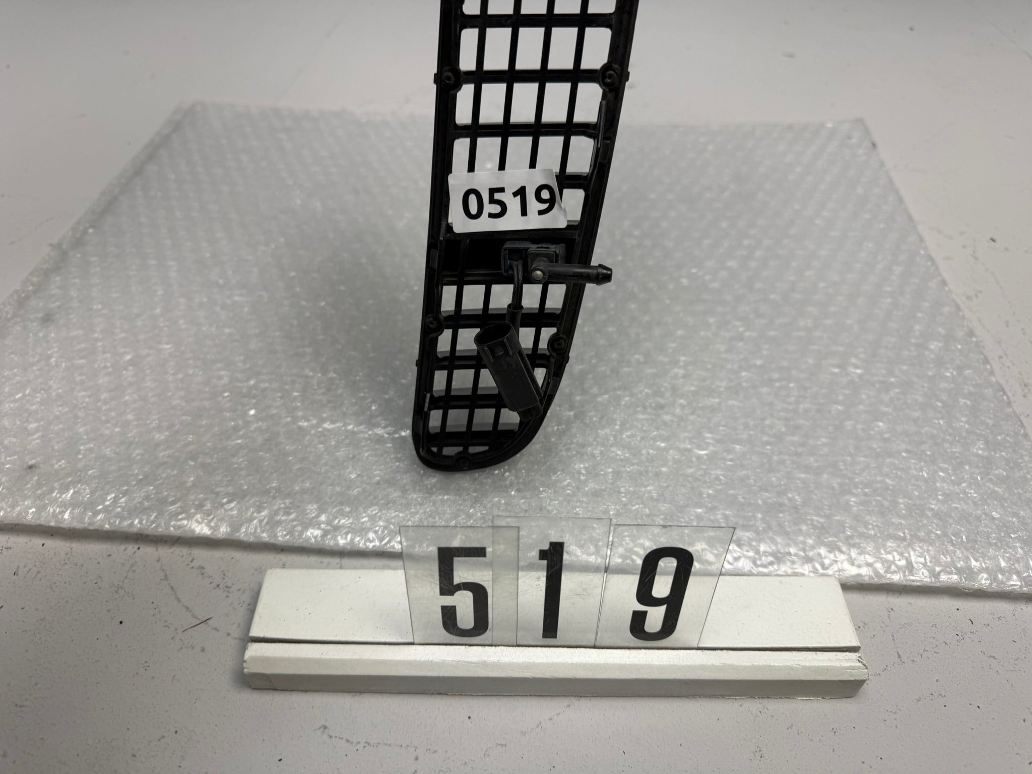 51.13 7075312; 519 BMW 3 (E46) Kühlergrill