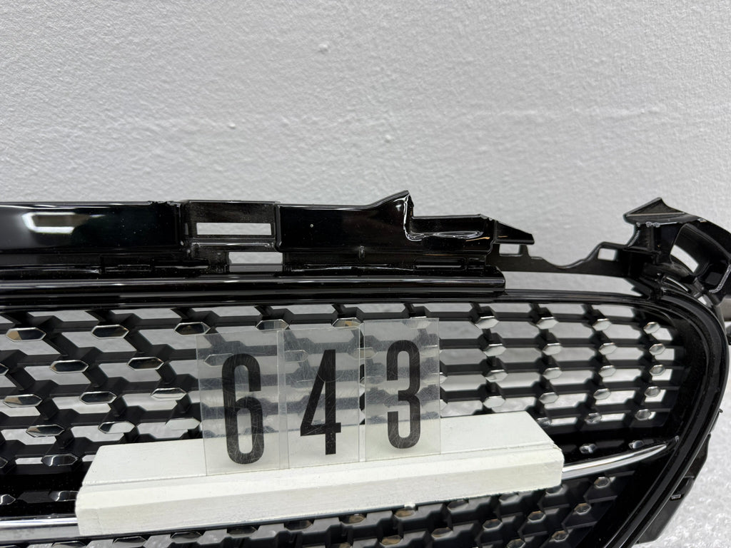 A 238 888 20.00; 643 Mercedes AMG E-Klasse Diamant Kühlergrill