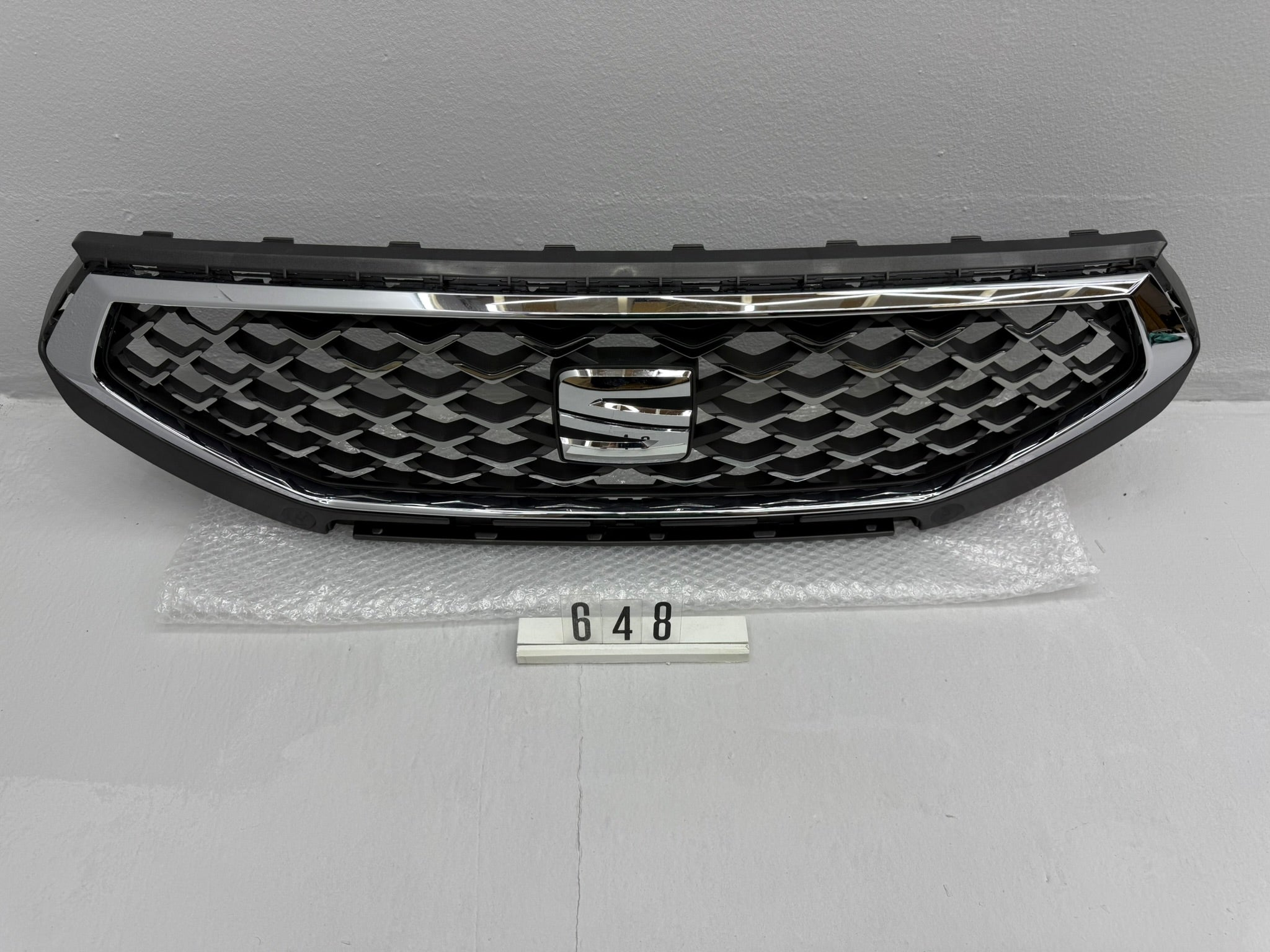 5FJ.853.654.B, 648 Seat Tarraco 5FJ Kühlergrill