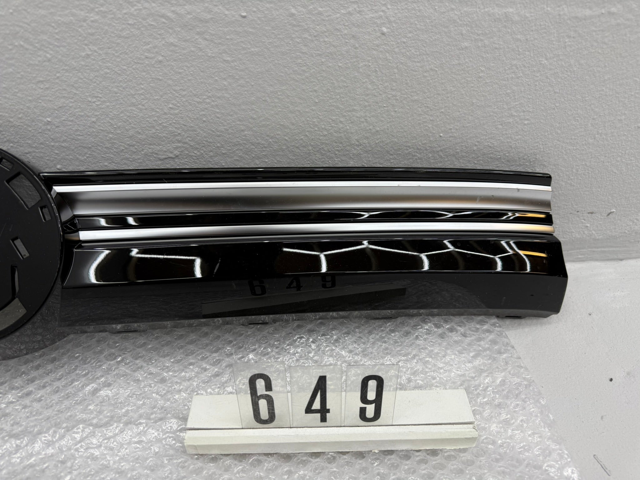 2K7 853 655; 649 VW Caddy Kühlergrill