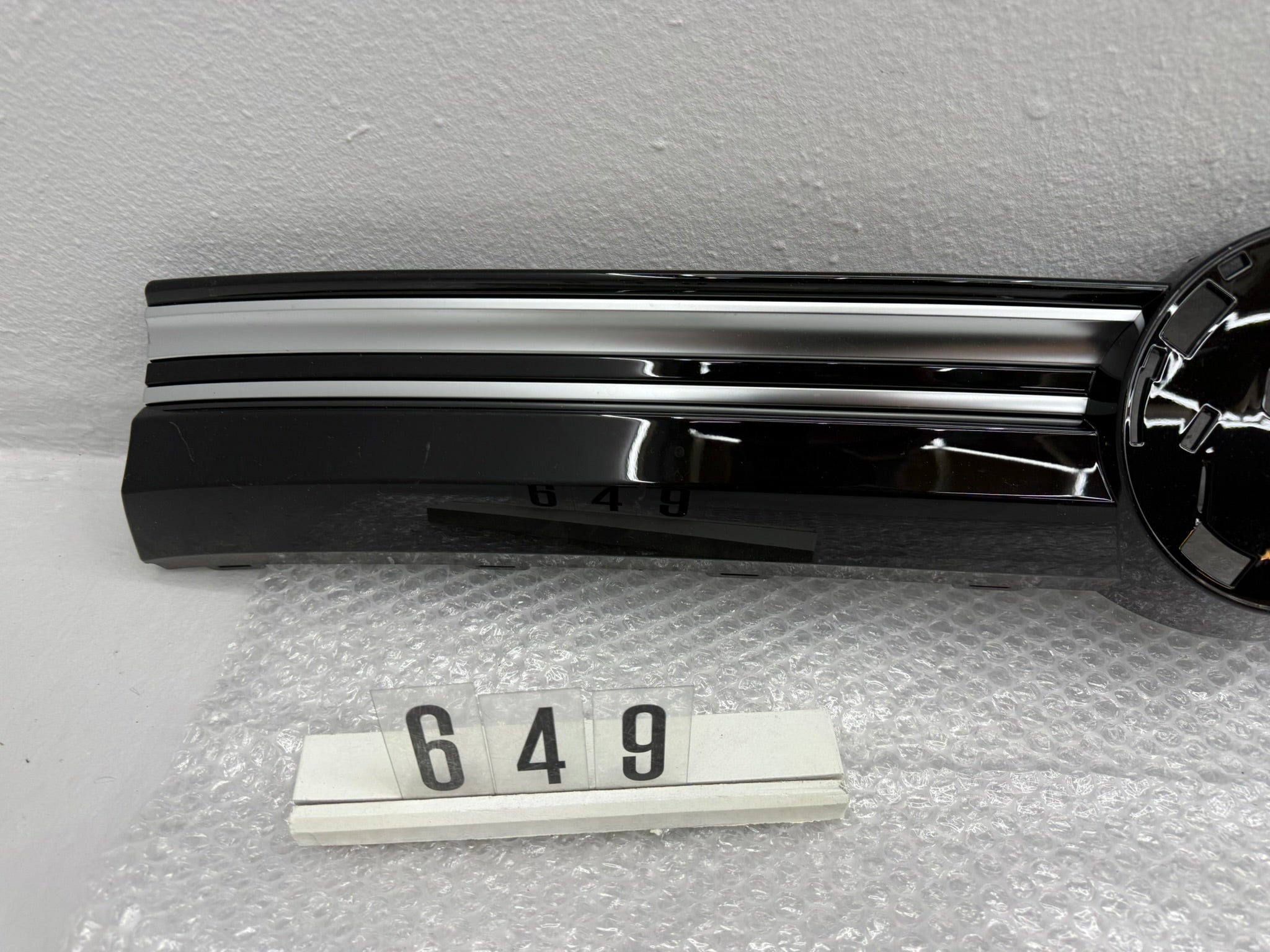 2K7 853 655; 649 VW Caddy Kühlergrill