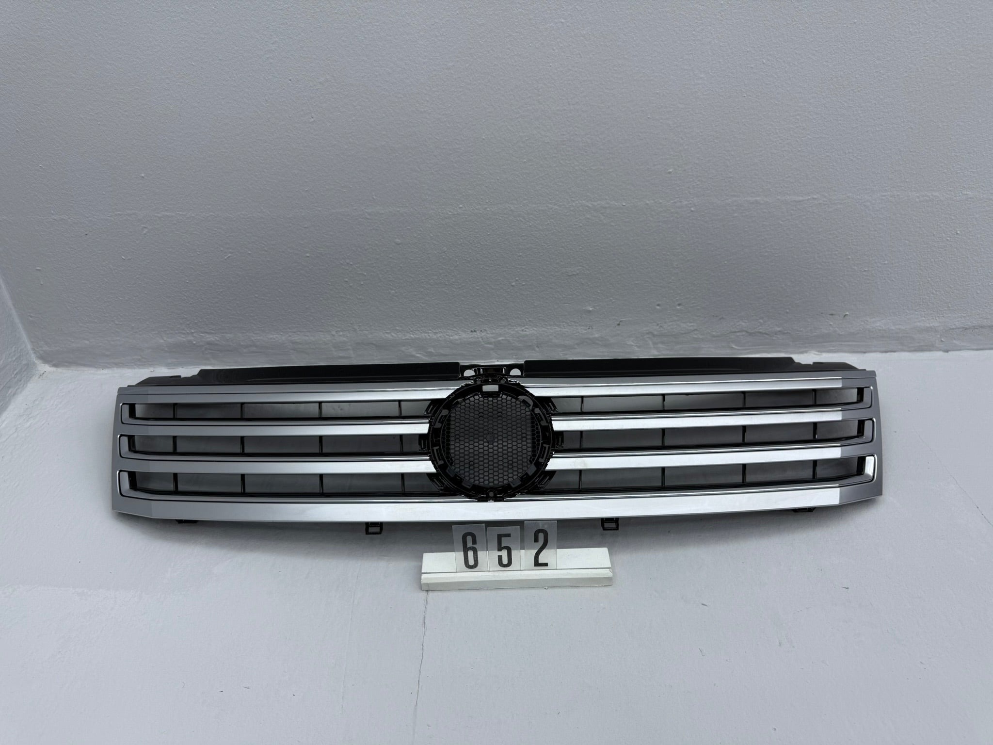 3D0 853 651 / 3D0 853 653; 652 VW PHAETON Kühlergrill