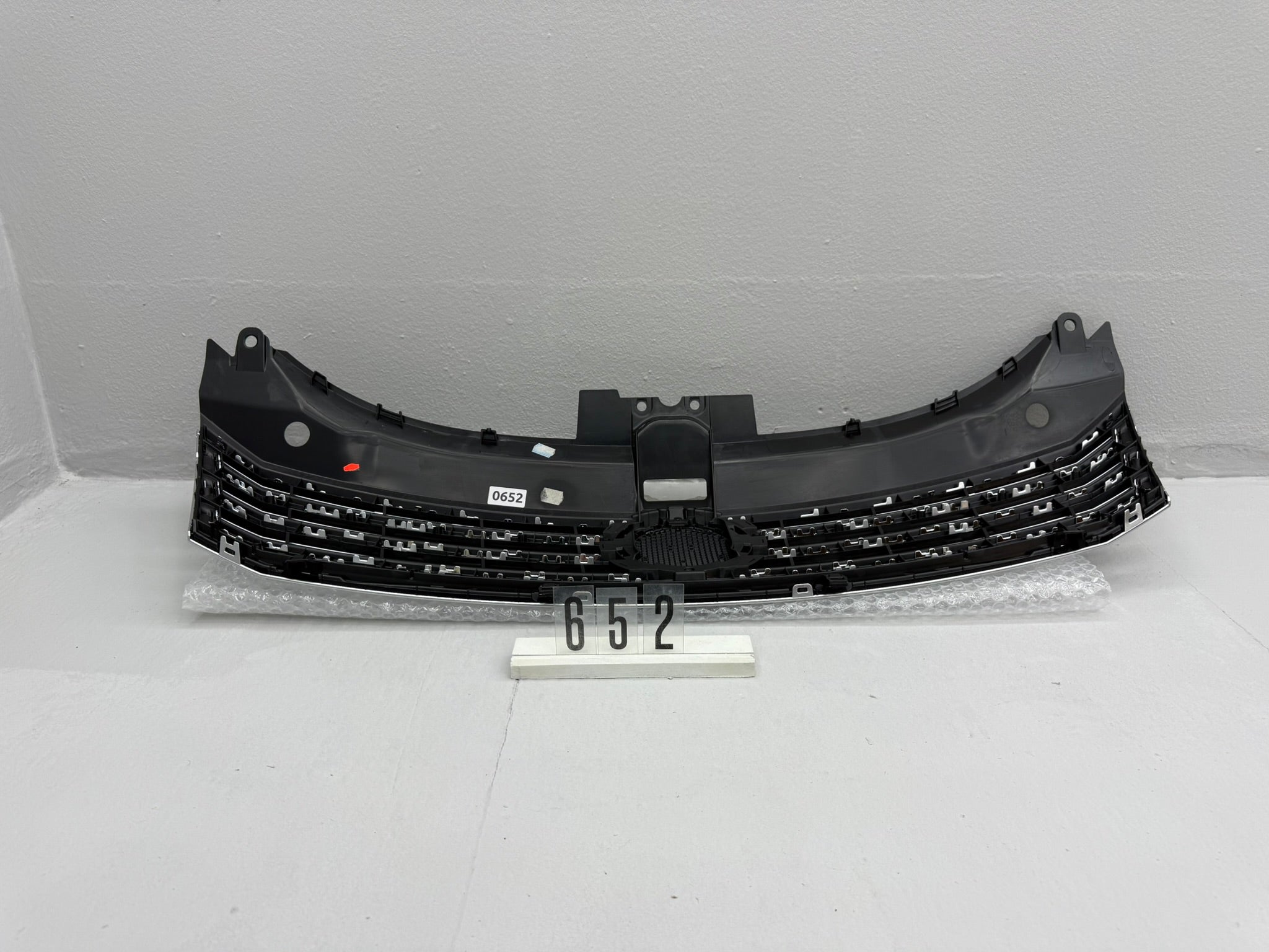 3D0 853 651 / 3D0 853 653; 652 VW PHAETON Kühlergrill