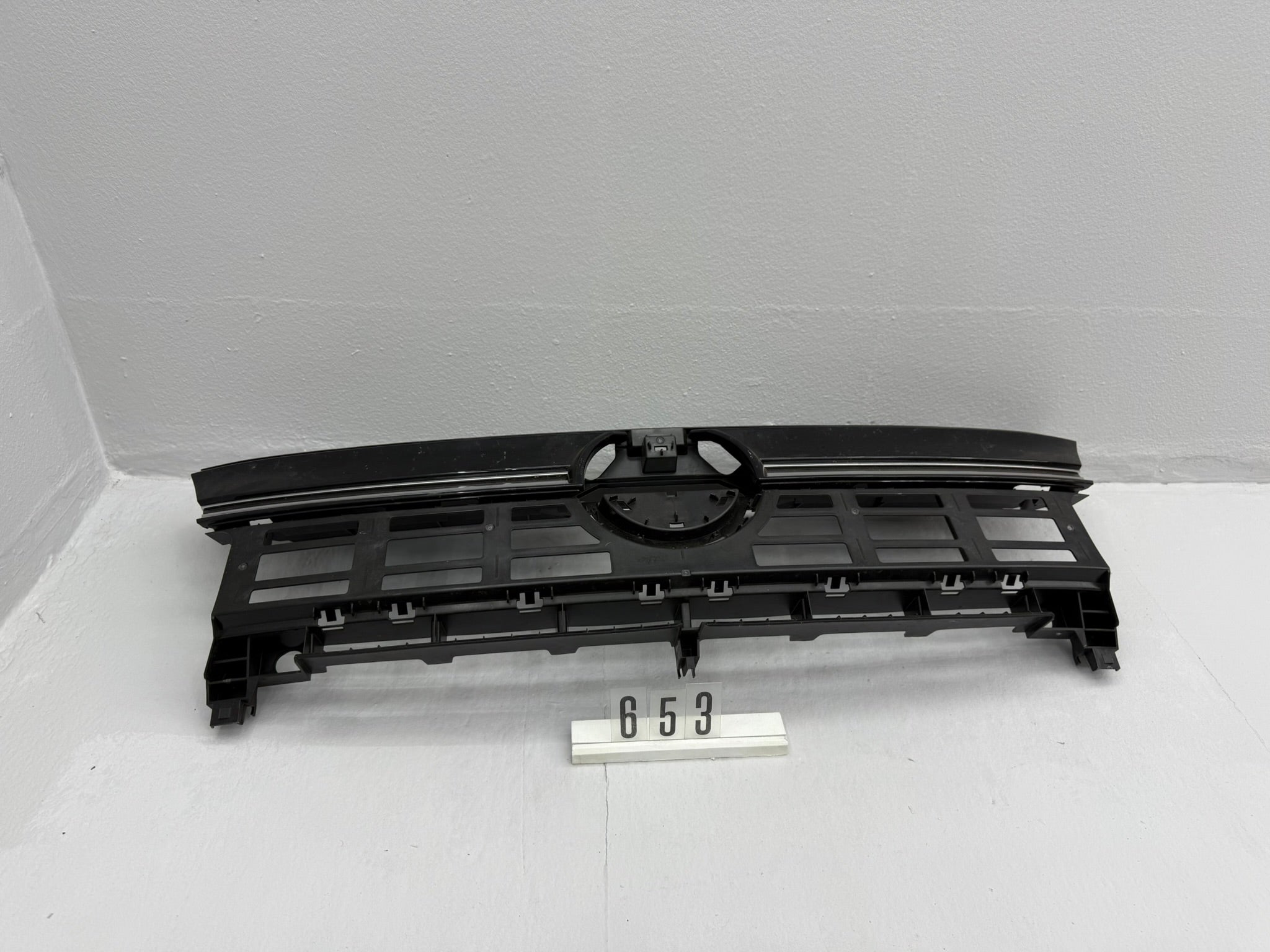 7T0.807.381; 653 VW MULTIVAN T7 Kühlergrill-Stützelement