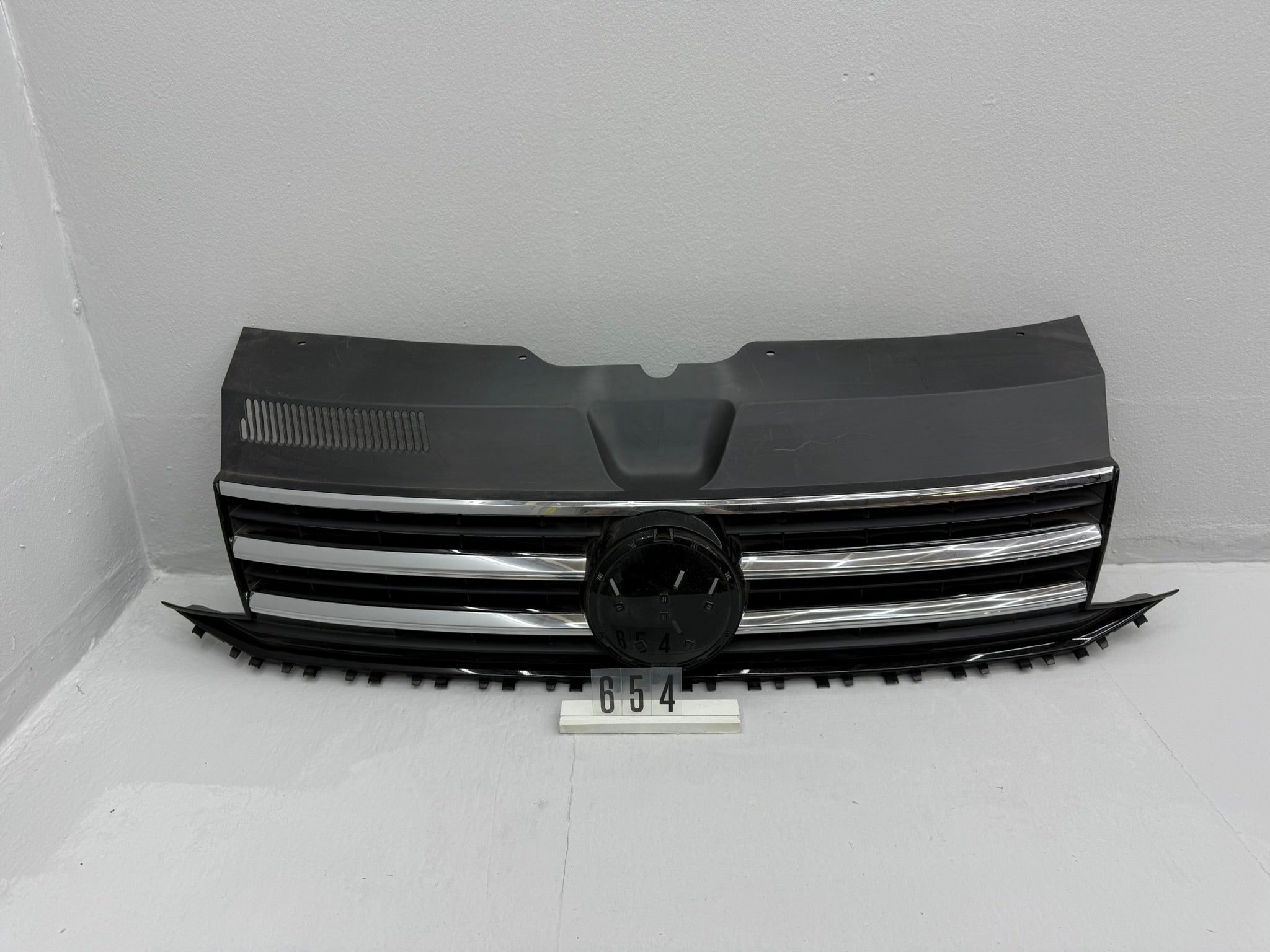 7E5.853.653.E, 654, VW T6 Transporter Kühlergrill