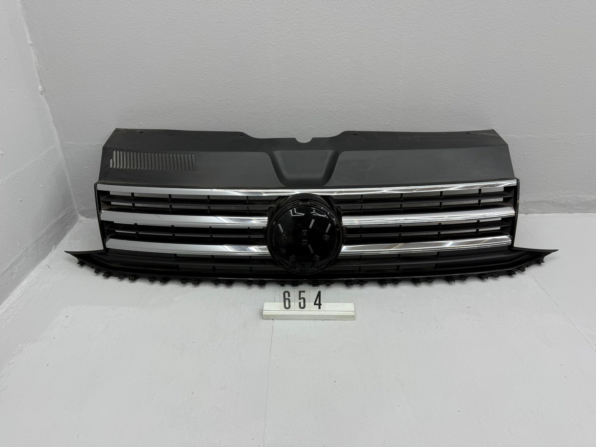 7E5.853.653.E, 654, VW T6 Transporter Kühlergrill