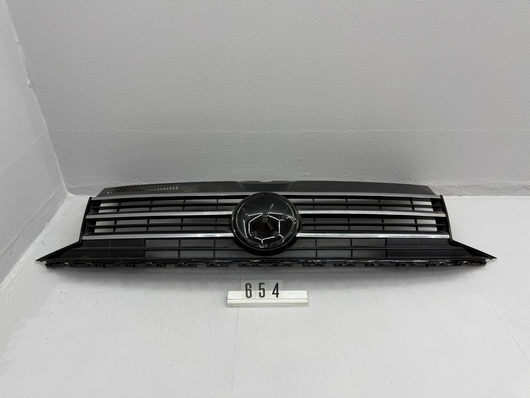 7E5.853.653.E, 654, VW T6 Transporter Kühlergrill