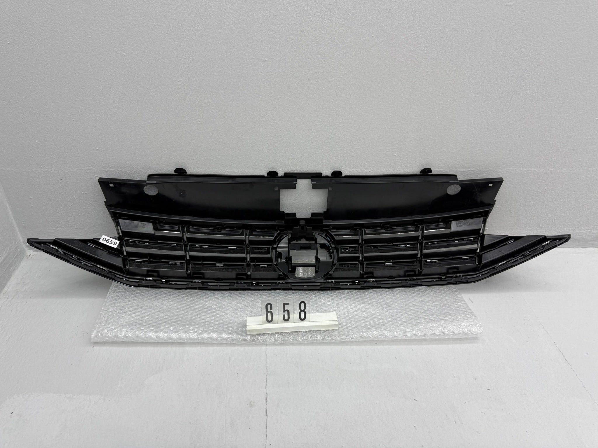 3G0 853 653 N, 659, Original Grill Kühlergrill 3G0853653N VW Passat B8 Facelift